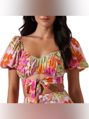Astr Floral Tie-Front Crop Top in Pink, Orange, Green
